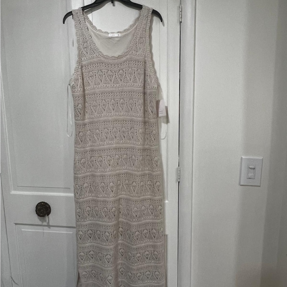 Lauren Conrad Elegant Cream - never worn